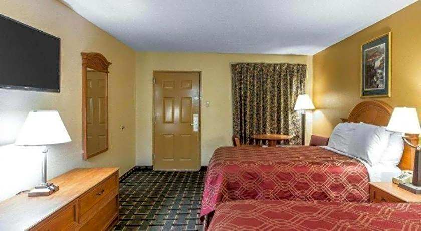 Econo Lodge Dalton West