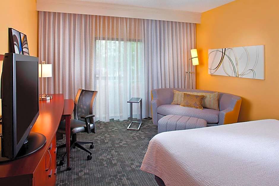 Courtyard by Marriott Huntsville University Drive