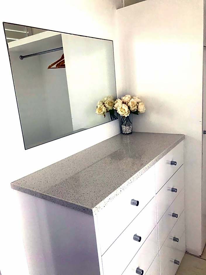 Golden Sands on the Beach - Absolute Beachfront Apartments