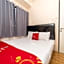 RedLiving Apartemen Tamansari Panoramic - Rasya Room