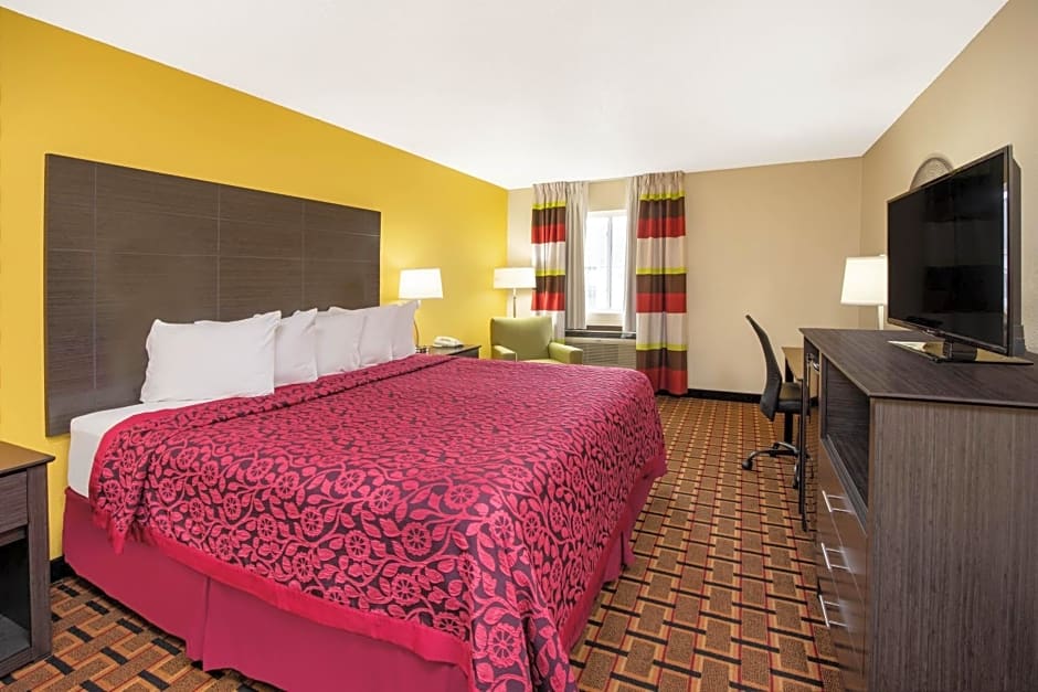 Days Inn by Wyndham Carthage