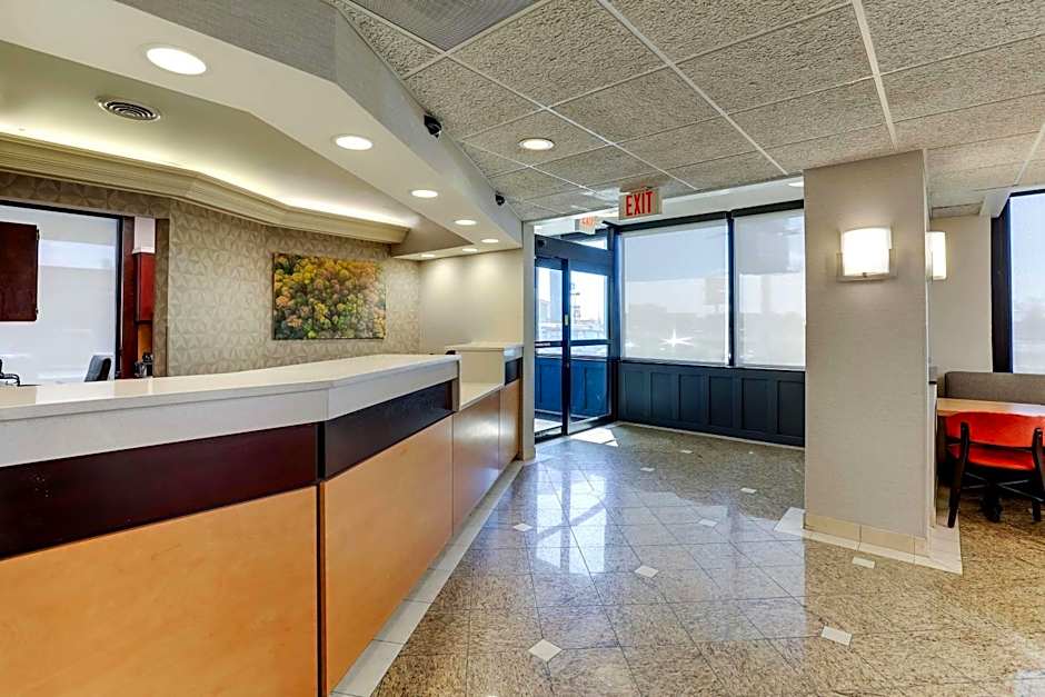 Drury Inn & Suites Marion