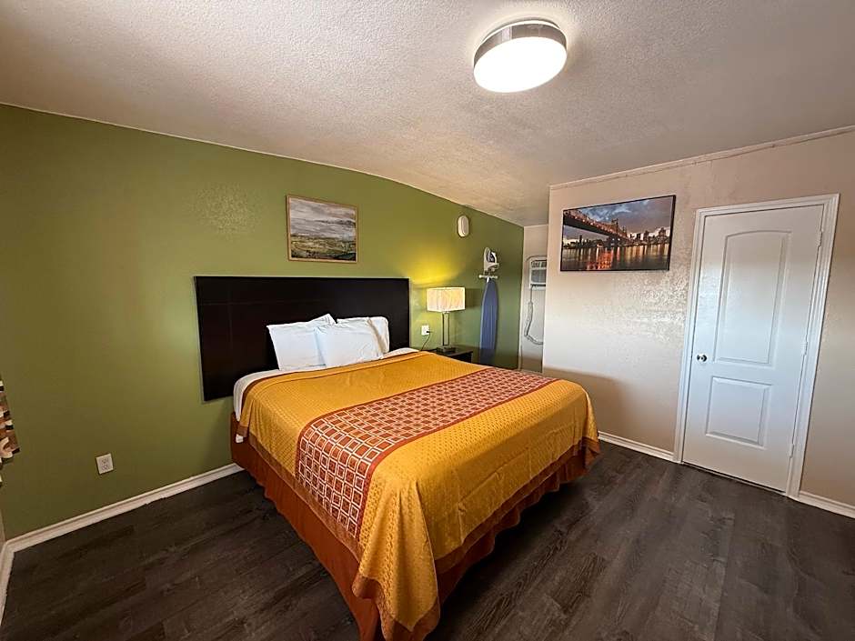 Executive Inn and Kitchenette Suites