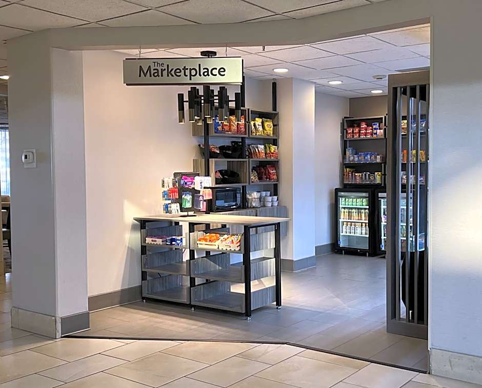 Crowne Plaza Indianapolis-Airport By IHG