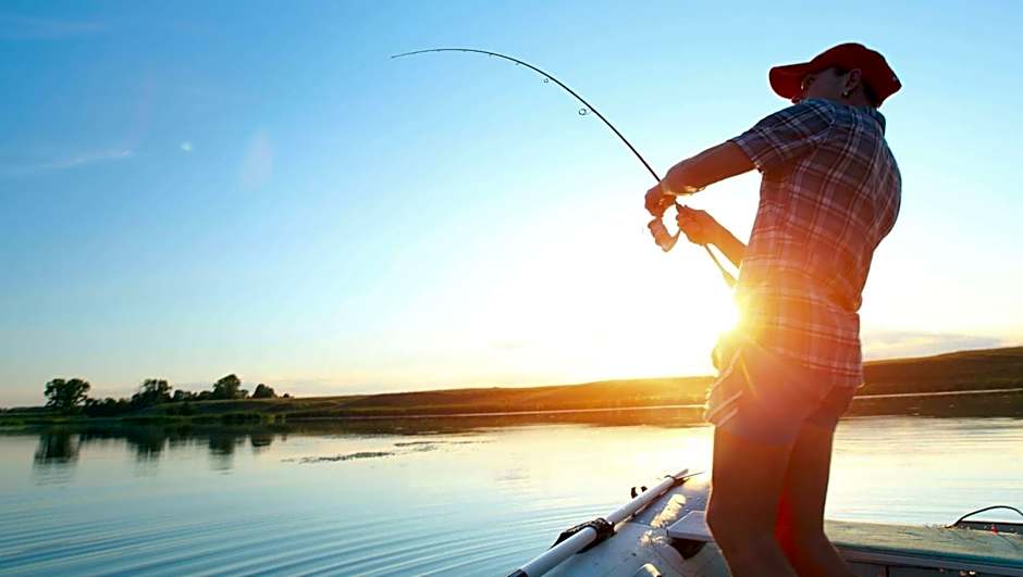 Magnuson Extended Stay and Suites Airport Hotel