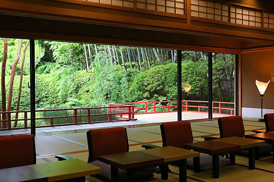 Oku-Yugawara Tsubaki
