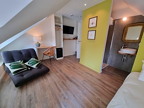 Standard Single Room with Shower