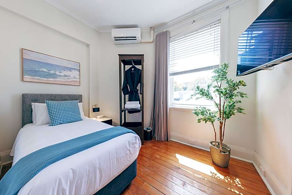 Gaslight Inn - Adults Only