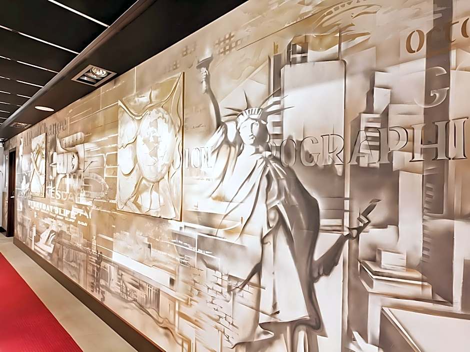 Cosmopolit Premier Art-Hotel