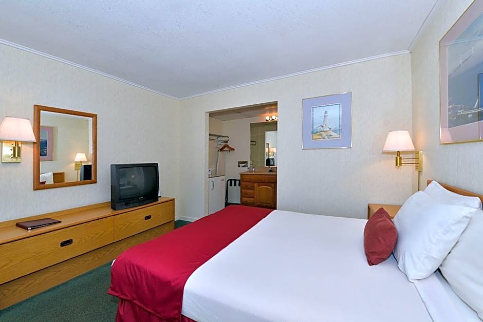 Travelodge by Wyndham Mackinaw City