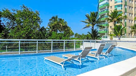 Riviera: M3 Riviera Inn Residence 84, frente Praia, Pé na Grama, 4Dorm, 3Ban, 2Gr, ar, varanda gourmet com churrasqueira