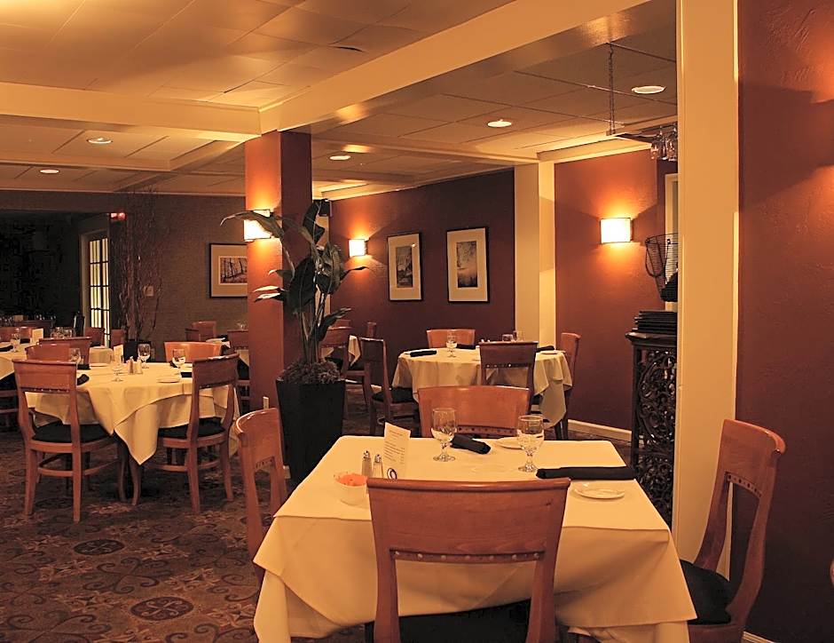 Macaluso's at the Lantern Lodge