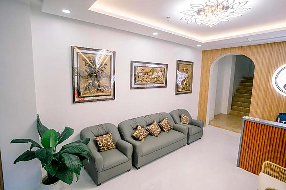 Spotlight Hotel near Hundred Islands Wharf