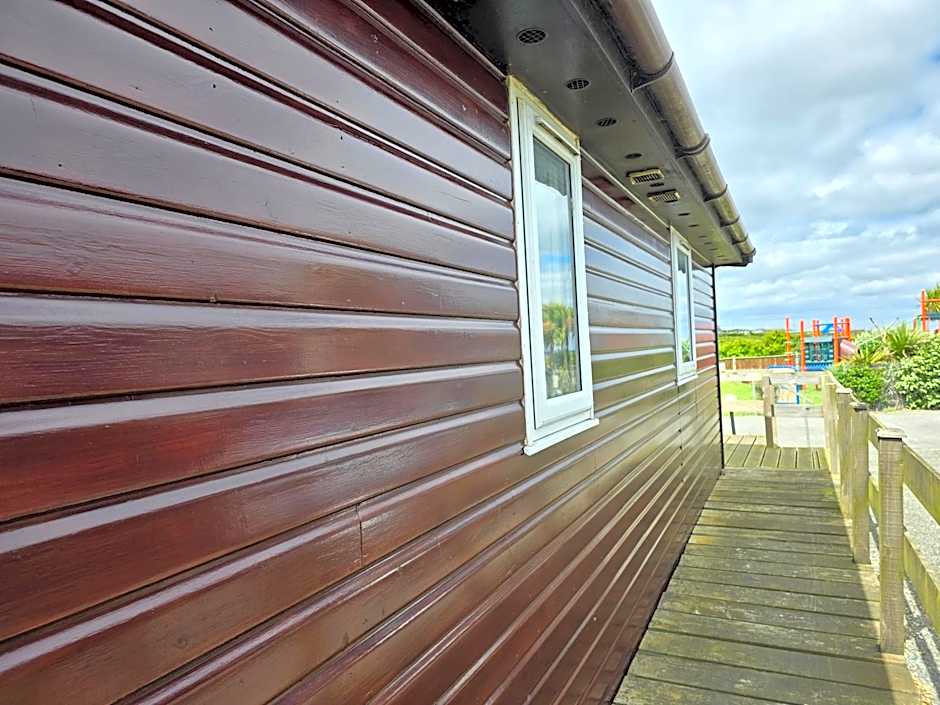 Castaways Holiday Park