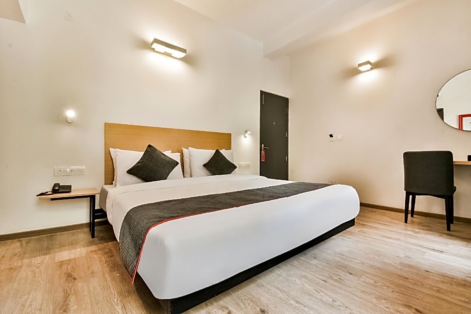 OYO Townhouse 182 Menka