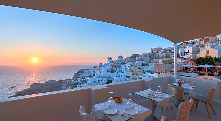 Art Maisons Oia Castle Hotel