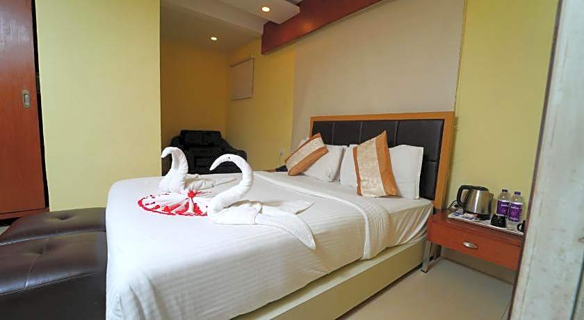 Hotel Diamonds Pearl