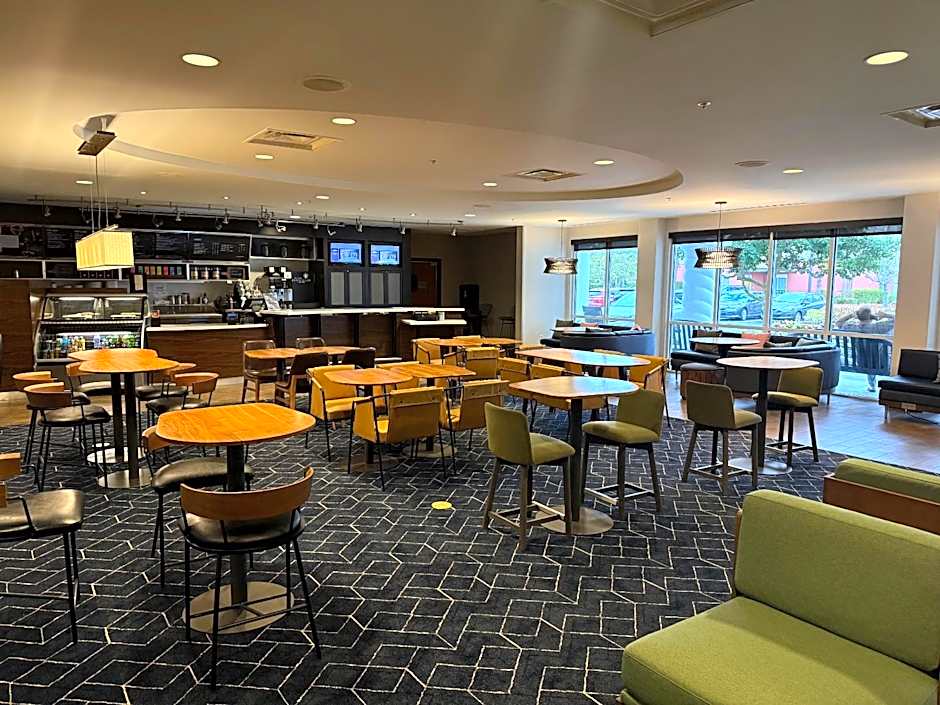 Courtyard by Marriott Fort Myers at I-75 and Gulf Coast Town Center