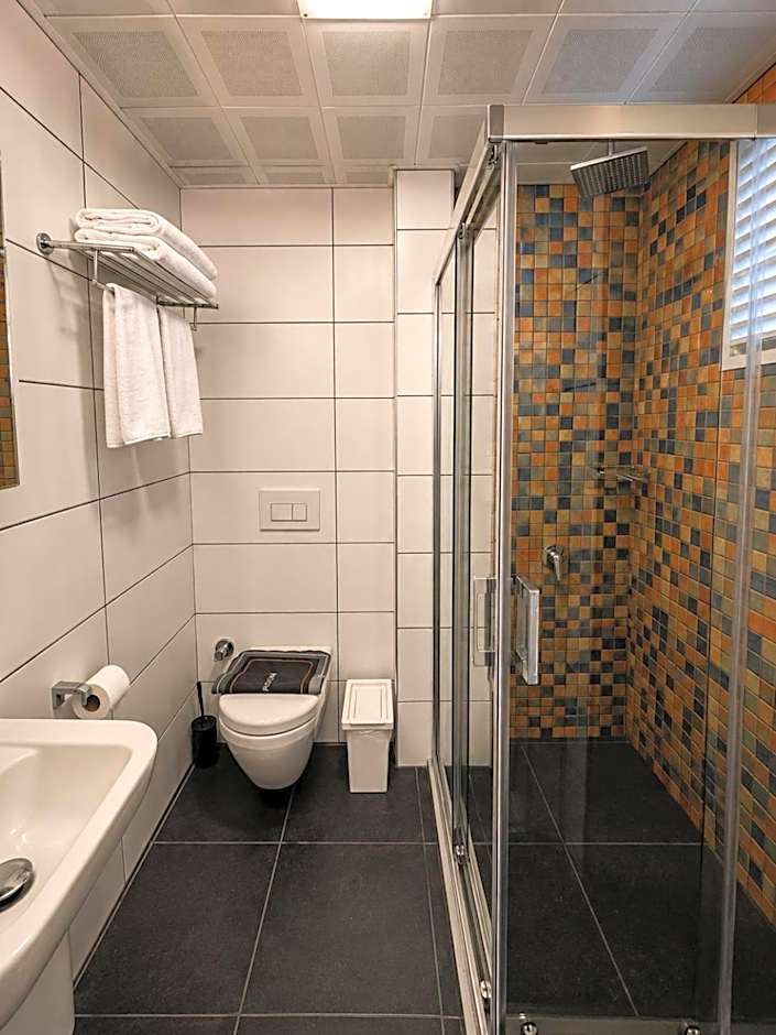 Calis Hotel