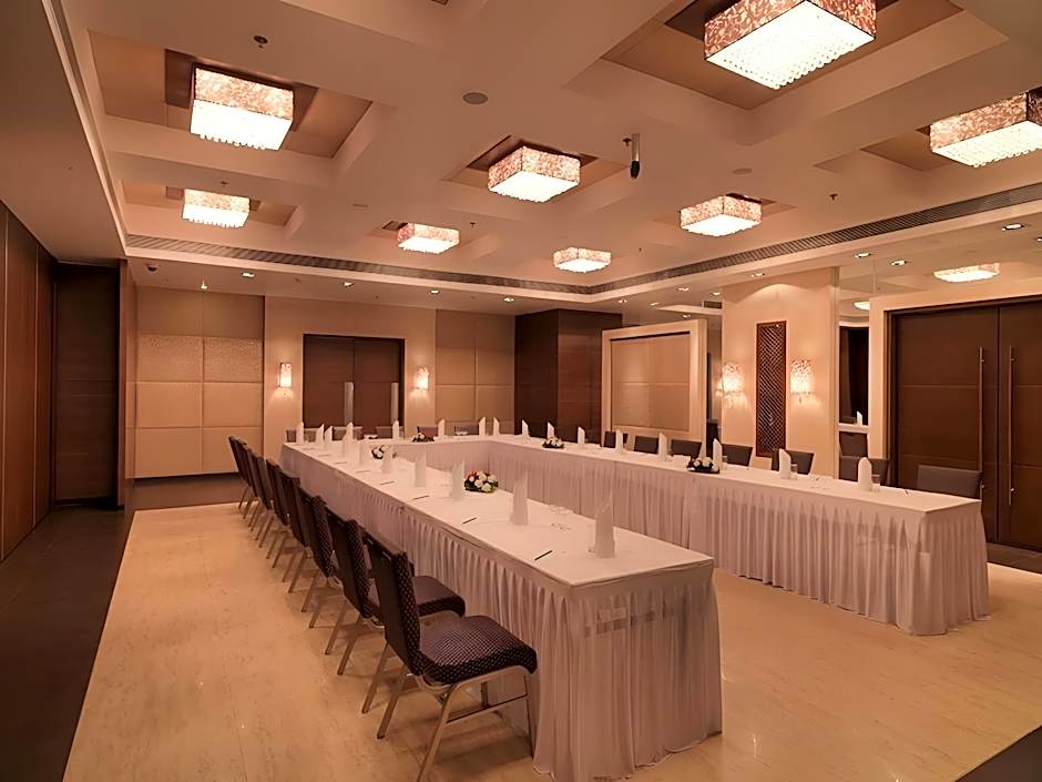 Spree - Shivai Hotel