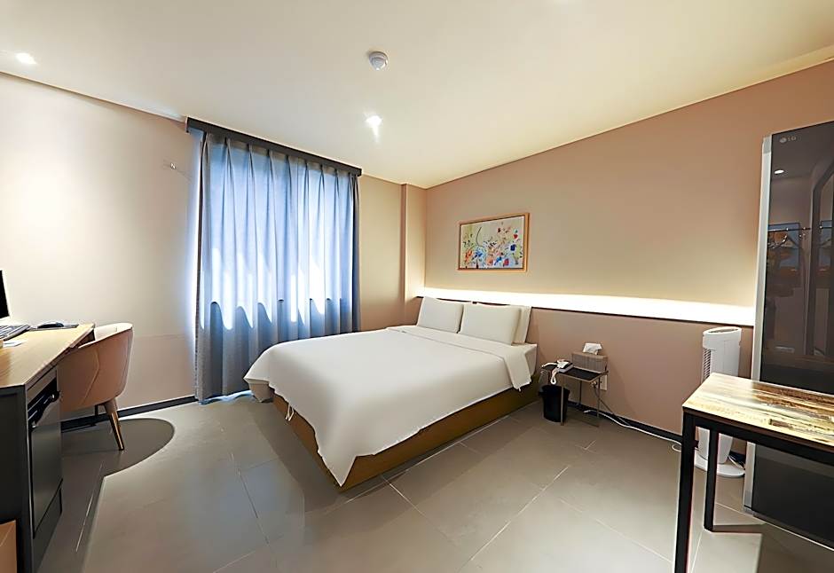 Changwon Brown dot Hotel Palyong