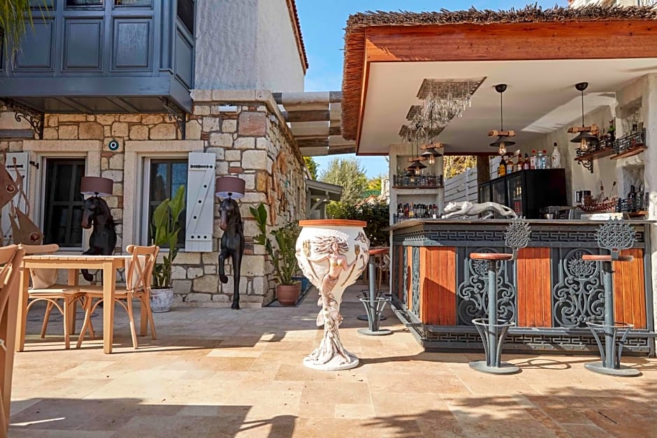 AlaBora Hotel
