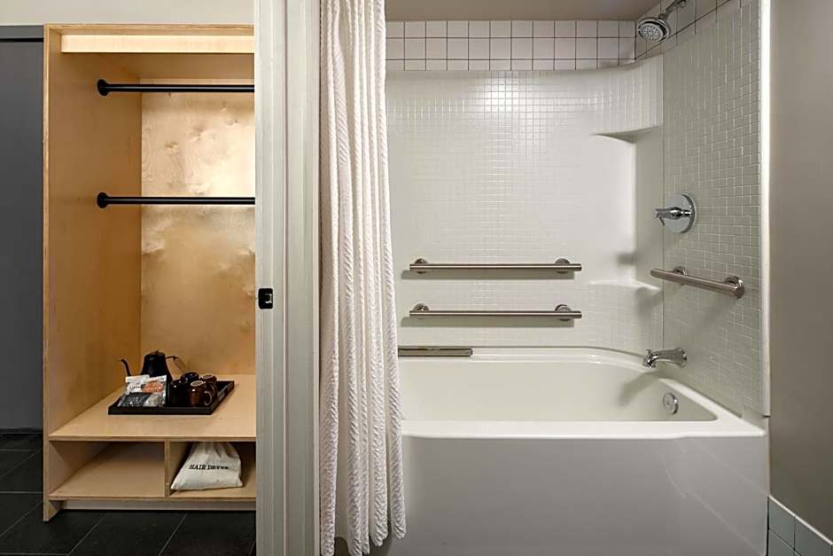 The Coachman Hotel