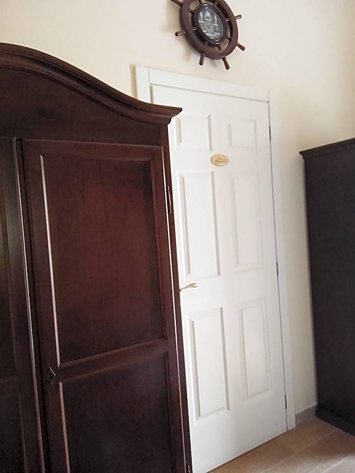 AFFITTACAMERE A TRE MINUTI IN SPIAGGIA Il Veliero