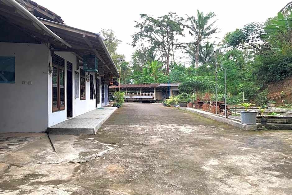 Hotel O Homestay Banyumili Samigaluh