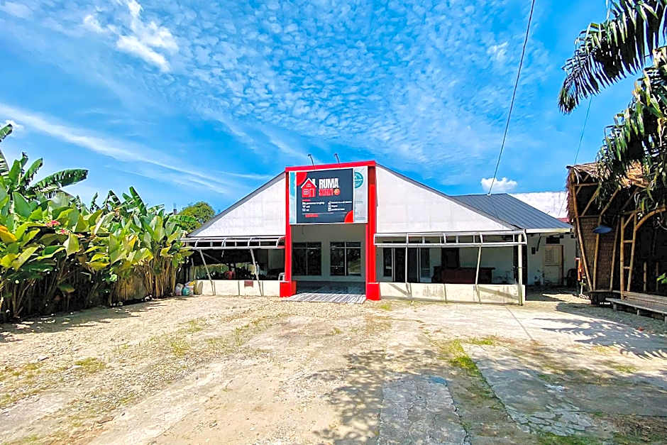 RedDoorz Syariah near RSU Sylvani Binjai