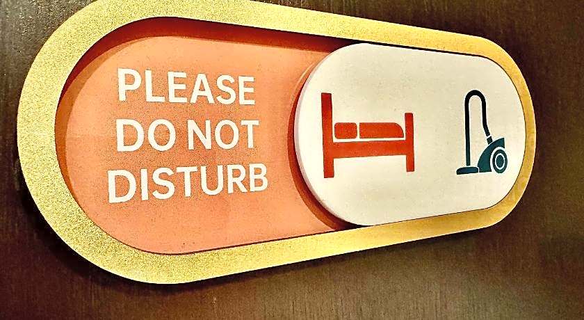 Chariton Hotel Nusa Bestari