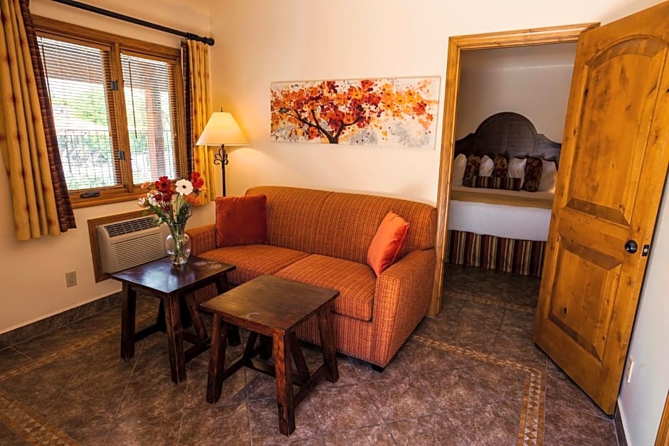 Los Arboles Hotel