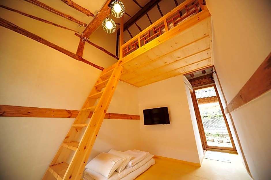 Gaeunchae Hanok Guesthouse Jeonju