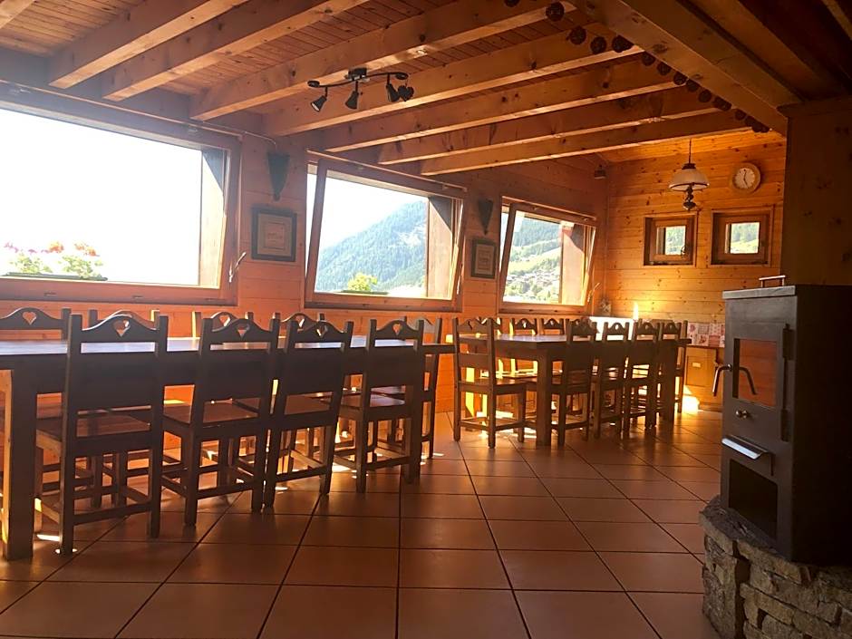 Central Hostel Chatel