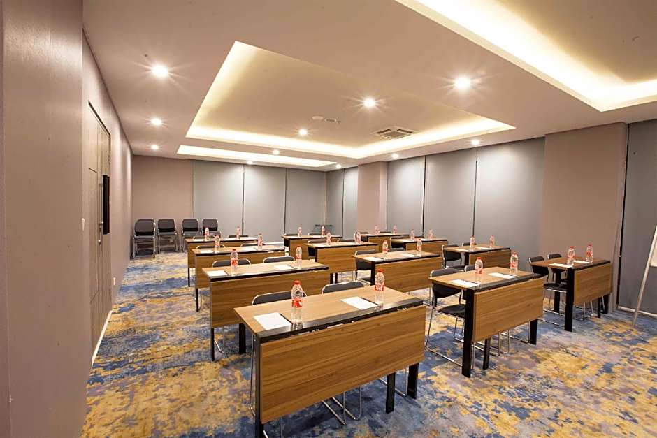 The Life Styles Hotel Surabaya