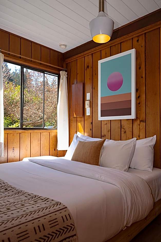 The Shoreline Tofino