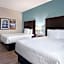 La Quinta Inn & Suites by Wyndham Knoxville Airport