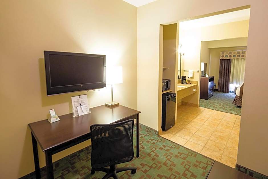 Best Western Plus Eastgate Inn & Suites