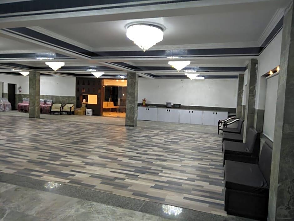 Hotel Kamakshi Grand By Royal Collection - Hotels in Mussoorie