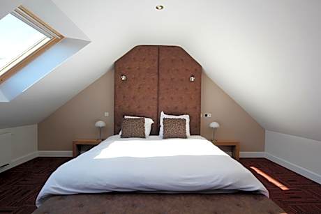 Deluxe Room with Kitchenette