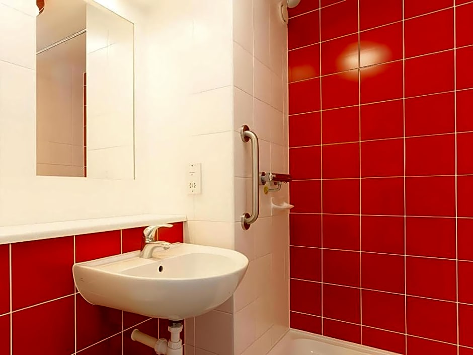 Travelodge Kingston upon Thames Central