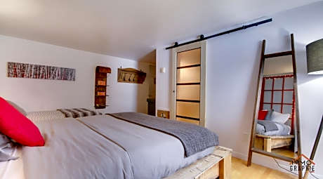 Triple Room with Private Bathroom