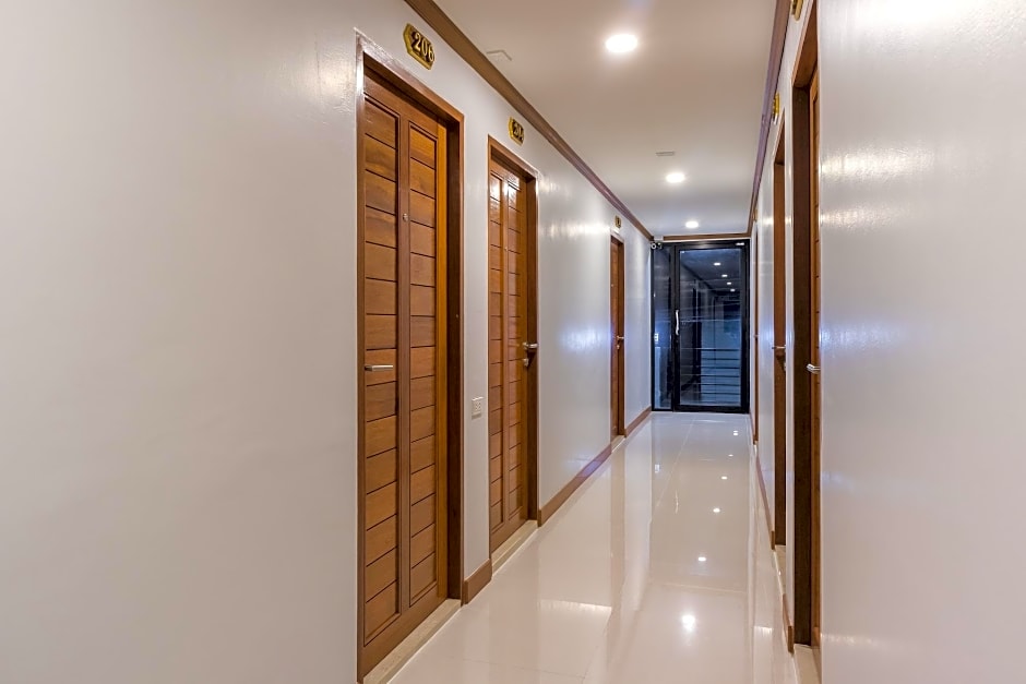 Suthep Home & Hostel