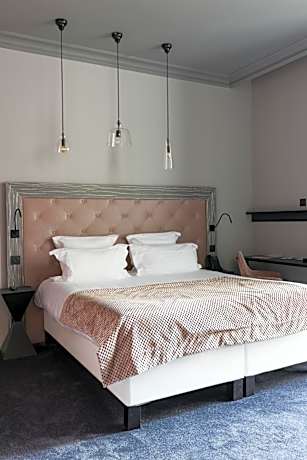 Double or Twin Room Parenthese with Terrace