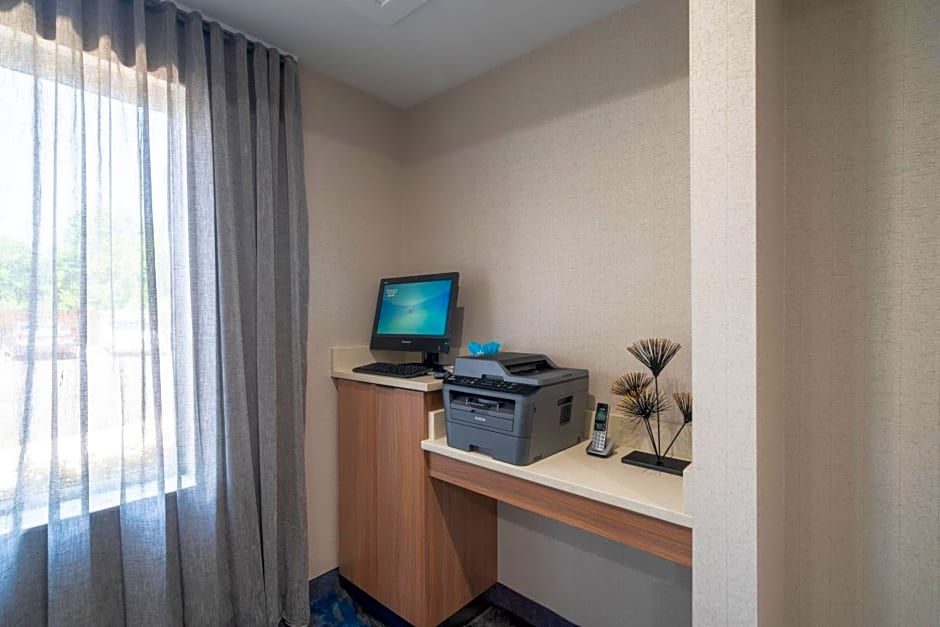 Fairfield Inn & Suites Memphis I-240 & Perkins