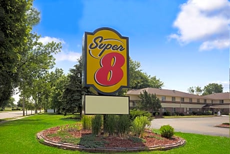 Super 8 by Wyndham Whitewater WI