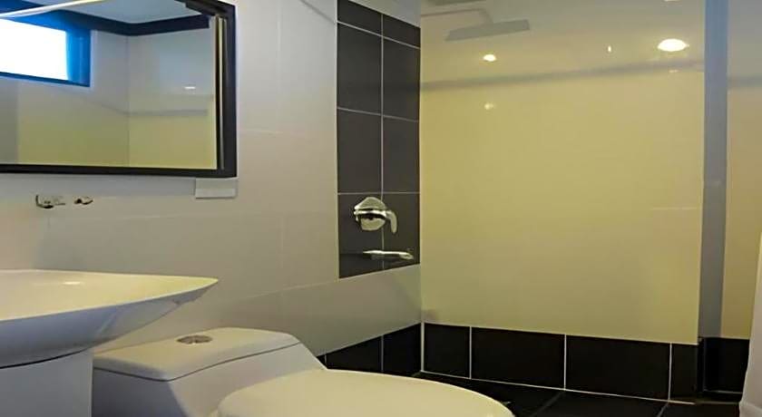 Richmond Plaza Hotel