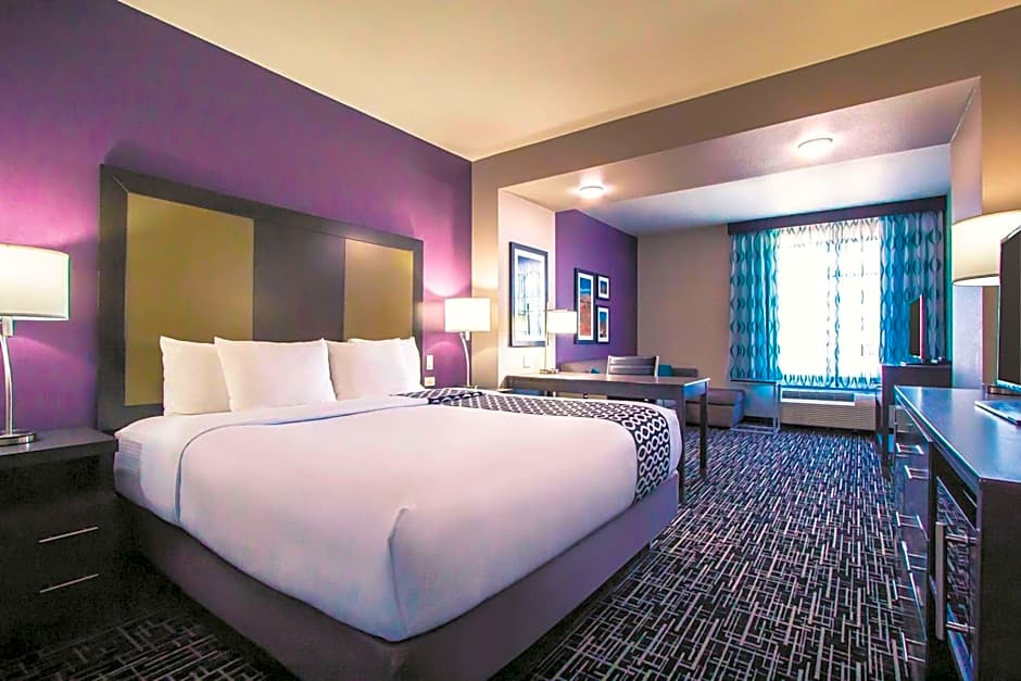 La Quinta Inn & Suites by Wyndham Pampa