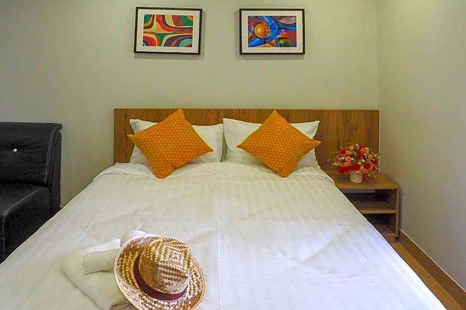 Casaluxe Hotel and Resident