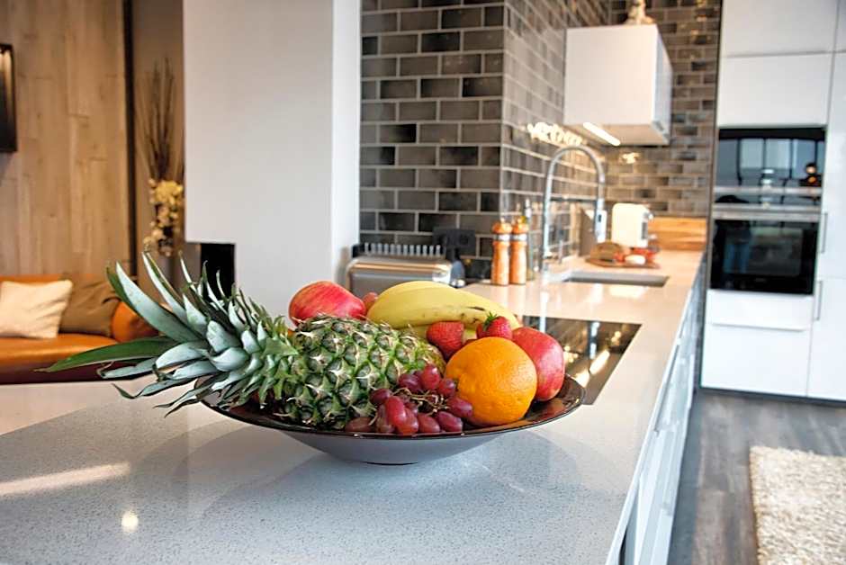 B14 Apartments & Rooms